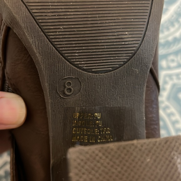 TG Brown ankle boots with lace up detailing - Picture 14 of 14